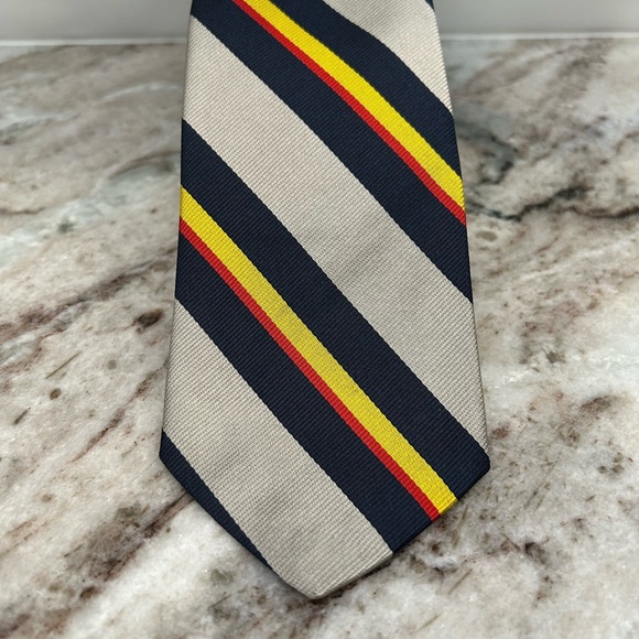 Vintage 80s Brooks Brothers Makers Men’s Repp Tie Navy Red Gray Yellow 3 1/4” W - Picture 4 of 8